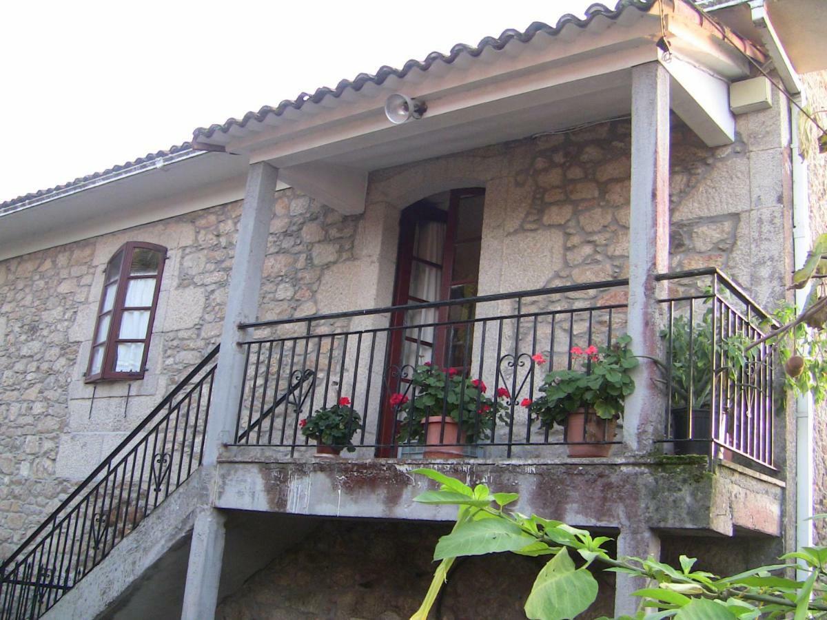 Гостевой дом Casa Xan Da Pena Villarmayor  Экстерьер фото